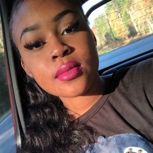 Meet your Posher, Briana